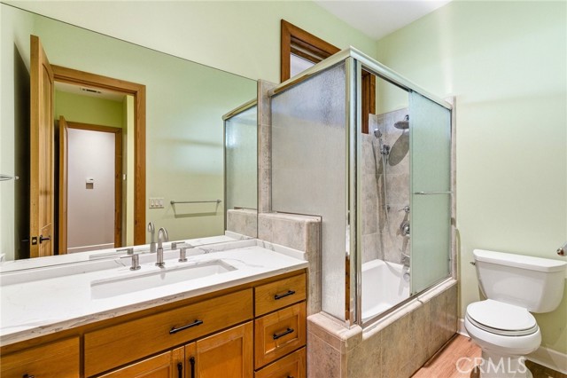 17205 Black Oak Hill, Middletown