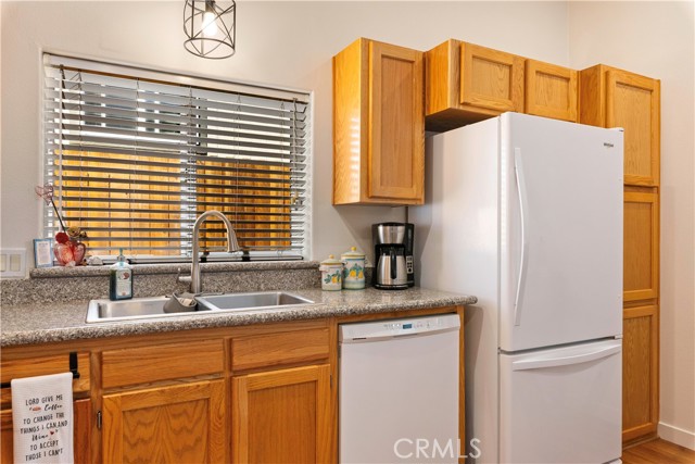 205 Island View, Lakeport
