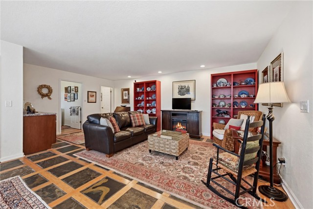 19972 Jigsaw, Hidden Valley Lake