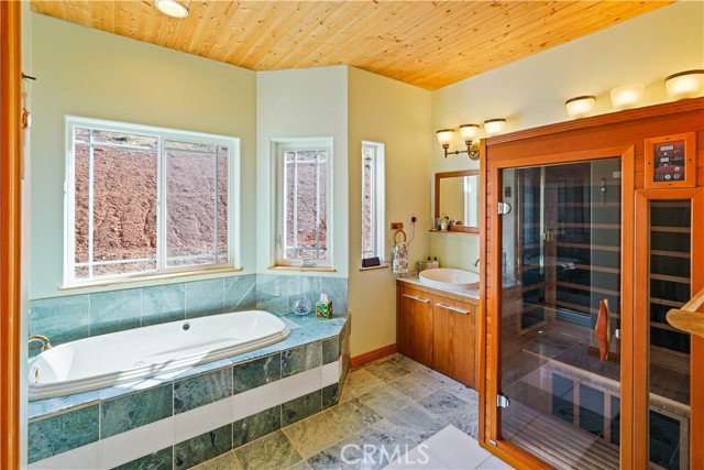 7866 Evergreen, Kelseyville