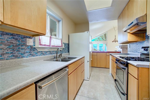 4090 Lakeshore Boulevard, Lakeport