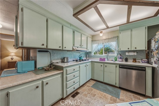 13902 Apple Lane, Clearlake Oaks