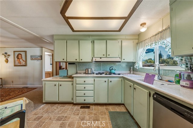 13902 Apple Lane, Clearlake Oaks