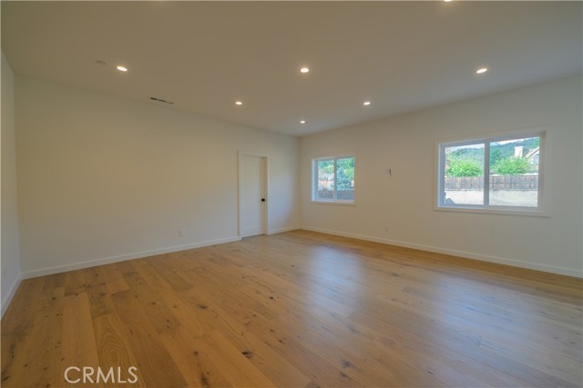 8388 Paradise Lagoon Drive, Lucerne