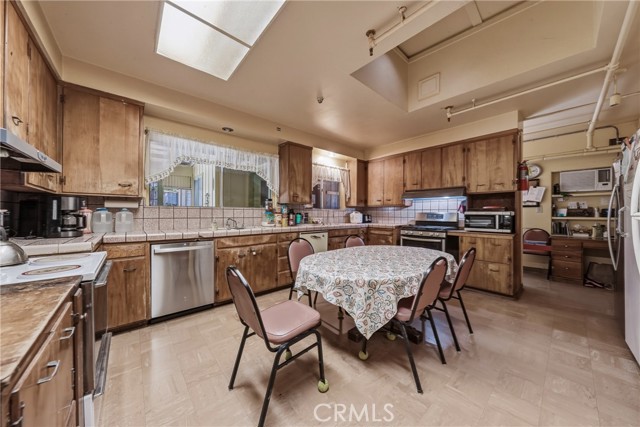 955 Pool, Lakeport