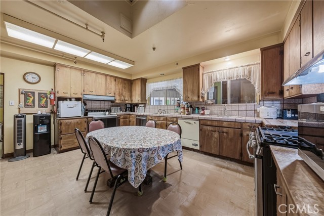 955 Pool, Lakeport