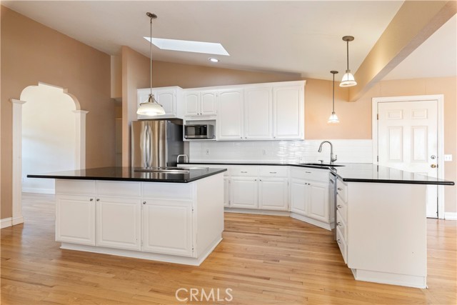 2210 Cedar Hill Way, Lakeport