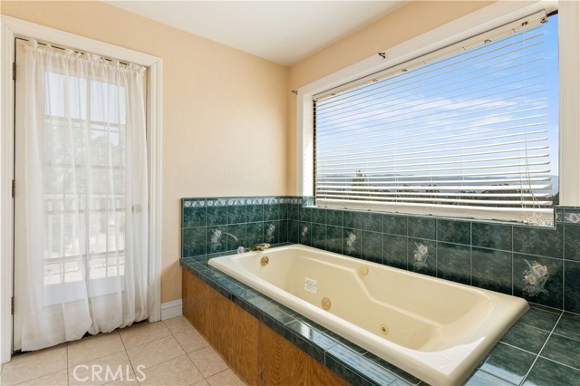 2210 Cedar Hill Way, Lakeport