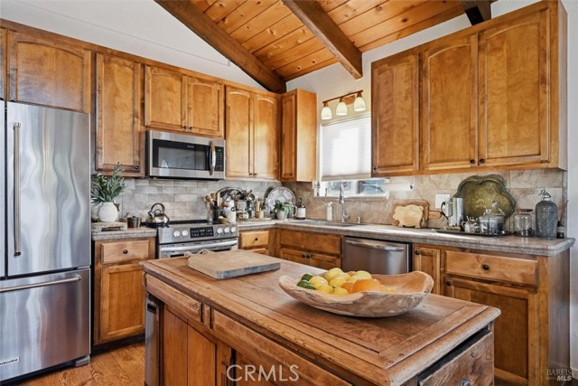 9845 Siskiyou Court, Kelseyville