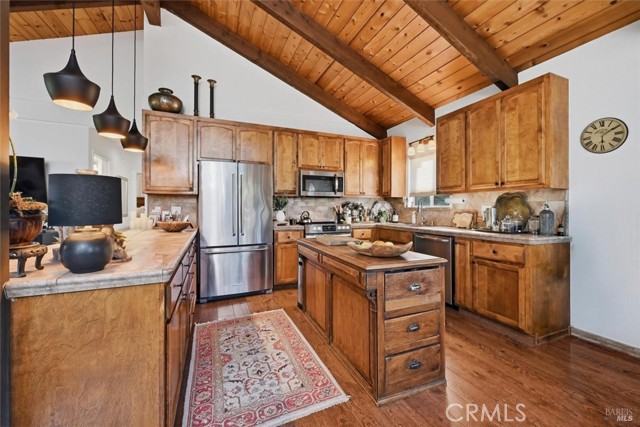 9845 Siskiyou Court, Kelseyville