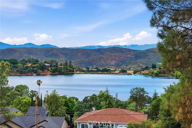 18685 Oak Grove, Hidden Valley Lake