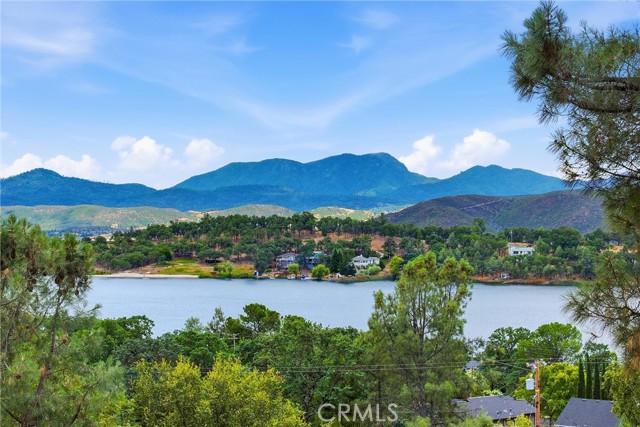 18685 Oak Grove, Hidden Valley Lake