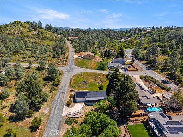 10075 El Capitan Way, Kelseyville