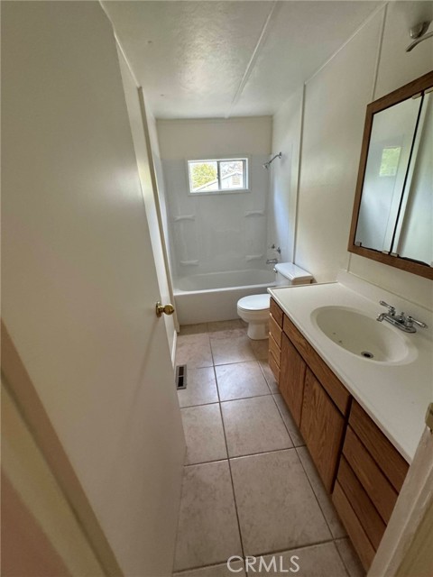 13935 Manakee, Clearlake