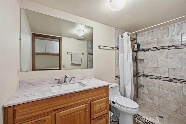 16945 Knollview, Hidden Valley Lake