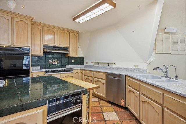 16945 Knollview, Hidden Valley Lake