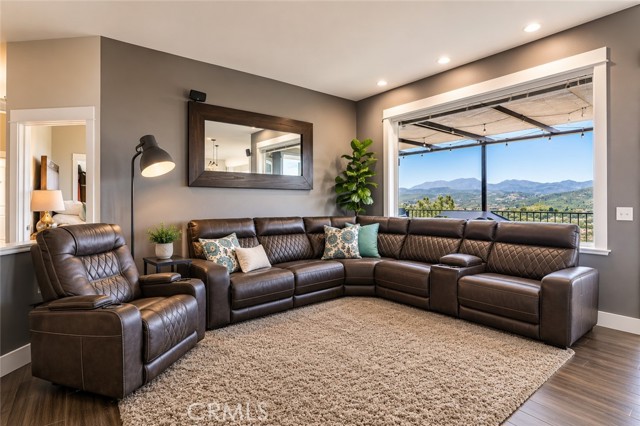 17535 Meadow View, Hidden Valley Lake
