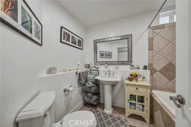 3310 Riviera West, Kelseyville