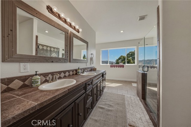 3310 Riviera West, Kelseyville