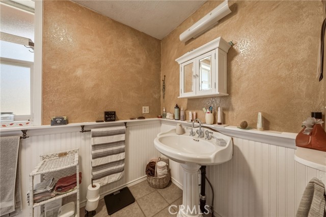1623 New Long Valley Road, Clearlake Oaks
