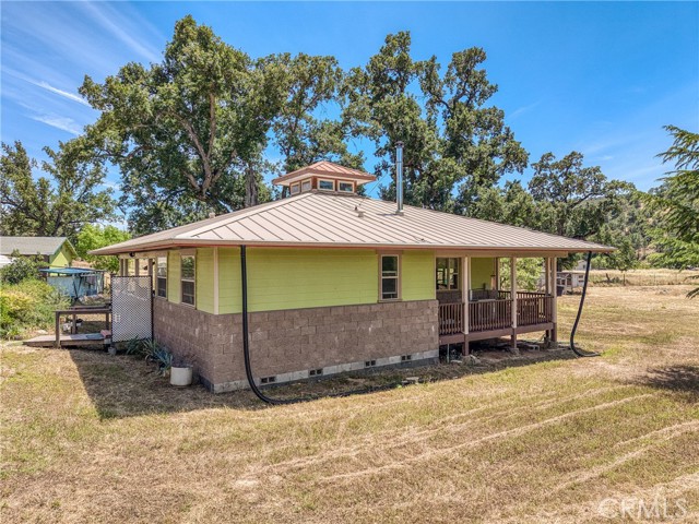 1623 New Long Valley Road, Clearlake Oaks