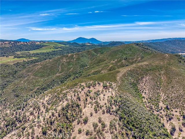 1623 New Long Valley Road, Clearlake Oaks
