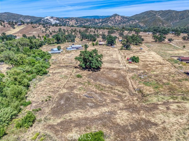 1623 New Long Valley Road, Clearlake Oaks