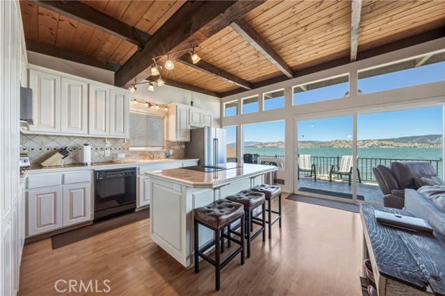 12250 Baylis Cove, Lower Lake
