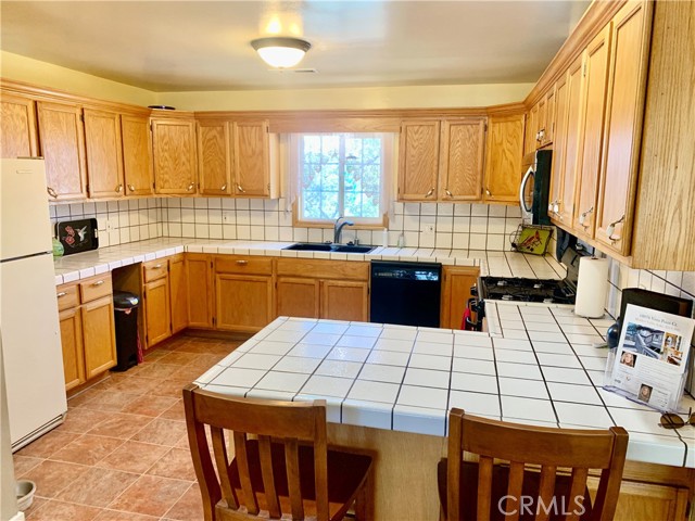 18076 Vista Point Ct, Hidden Valley Lake