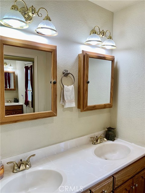 18076 Vista Point Ct, Hidden Valley Lake
