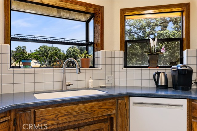 920 Park Way, Lakeport