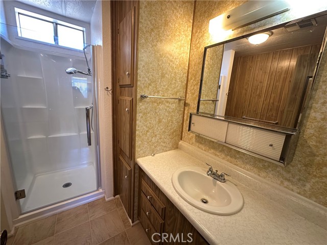 5647 Jones, Clearlake