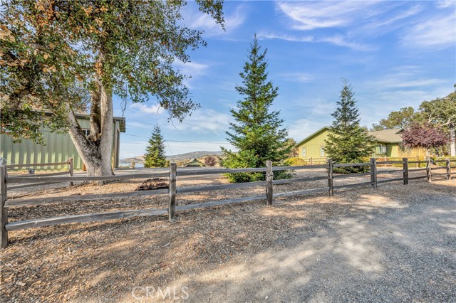 3012 Oak Crest Drive, Clearlake