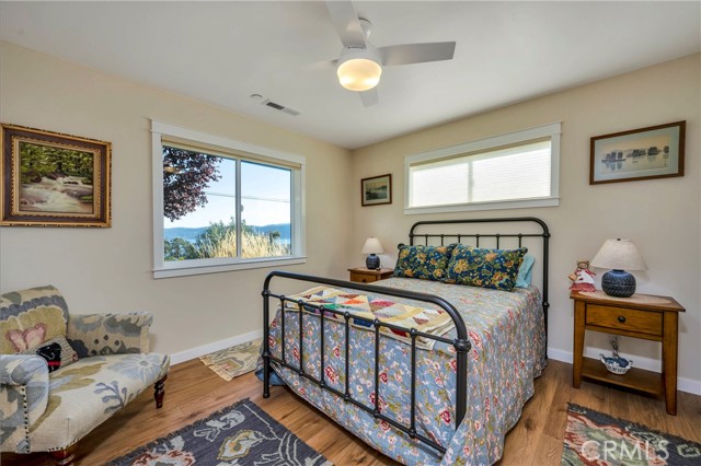 3012 Oak Crest Drive, Clearlake