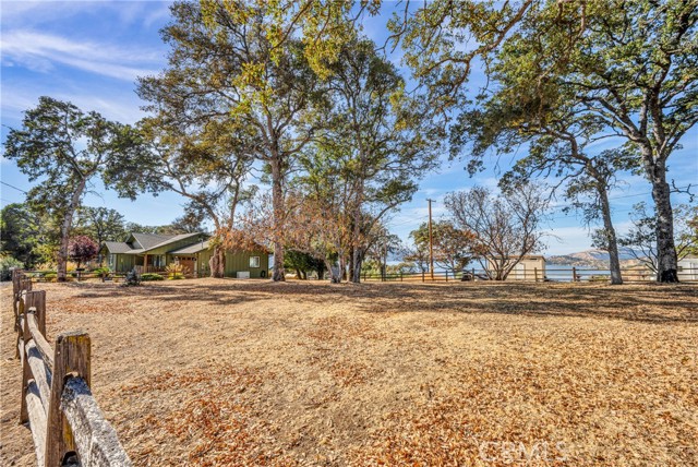 3012 Oak Crest Drive, Clearlake