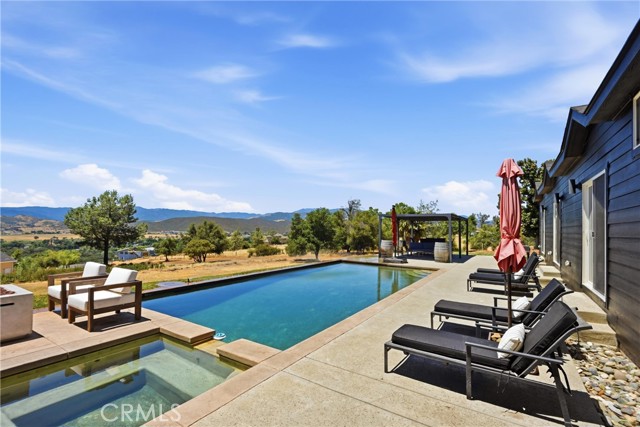 20011 Honey Hill, Hidden Valley Lake