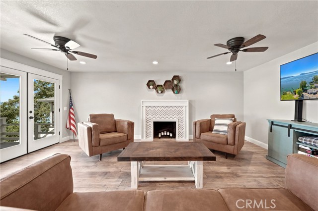 9175 Glenhaven, Glenhaven