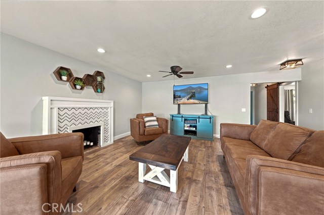 9175 Glenhaven, Glenhaven