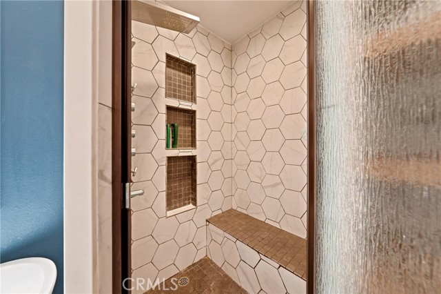 9175 Glenhaven, Glenhaven