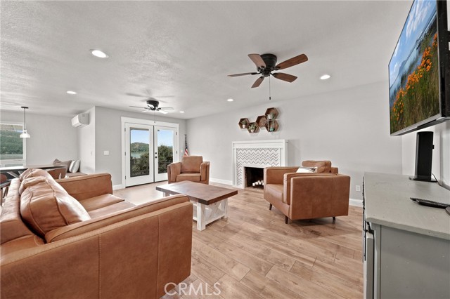 9175 Glenhaven, Glenhaven