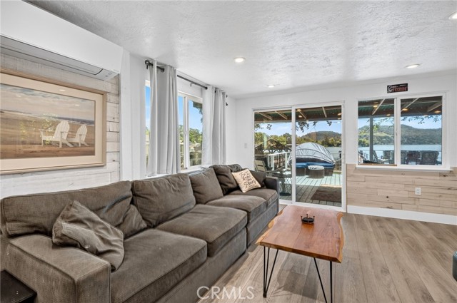 13911 Lakeshore, Clearlake