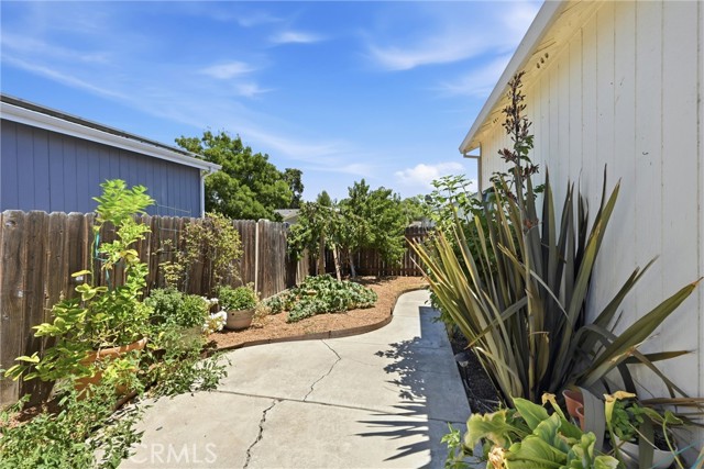 200 Island View Drive, Lakeport