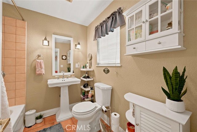 14033 Konocti Street, Clearlake