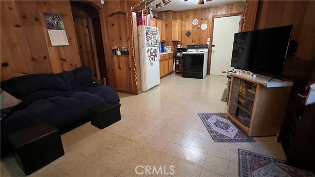 10537 Foothill Road, Loch Lomond