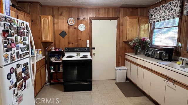 10537 Foothill Road, Loch Lomond