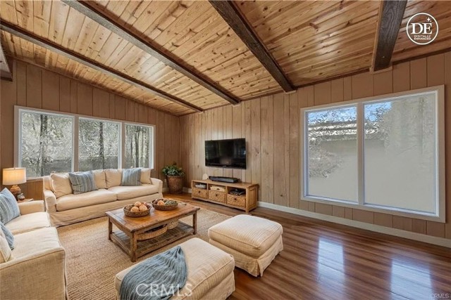 7035 Floyd Way, Nice
