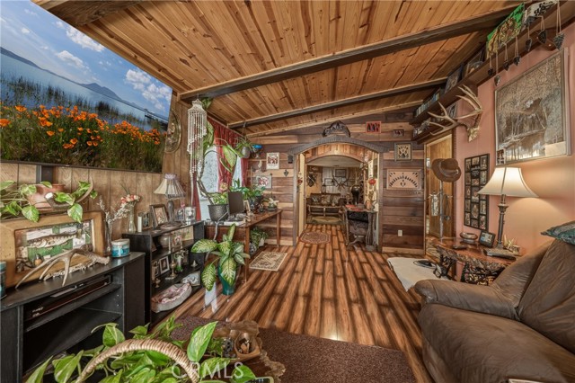 7035 Floyd Way, Nice