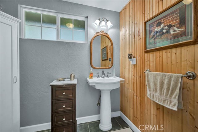16635 Mountain View Drive, Cobb