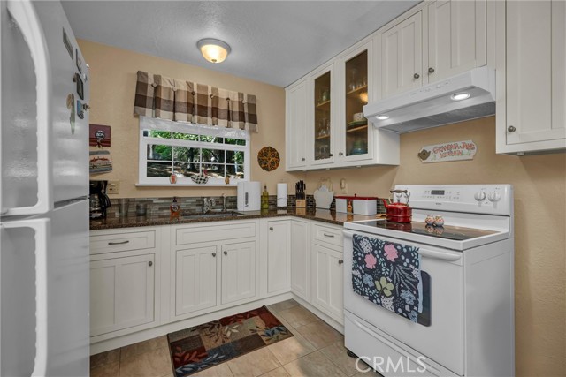 16635 Mountain View Drive, Cobb