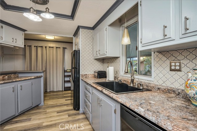 9859 Crestview Drive, Clearlake